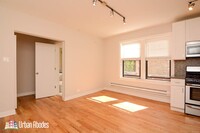 2427 N Kedzie Blvd, Unit M00B in Chicago, IL - Building Photo - Building Photo