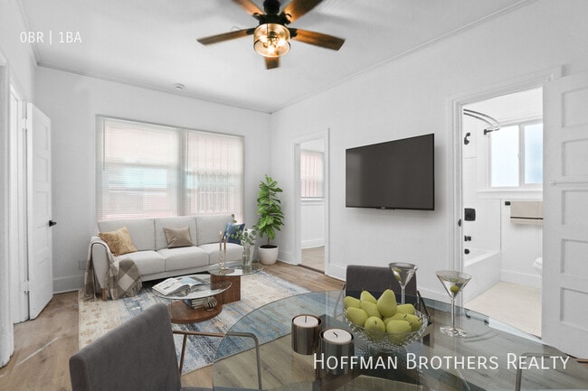 1344 4th St, Unit 7 in Los Angeles, CA - Building Photo - Building Photo