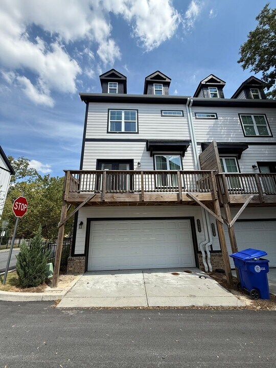 1996 Main St NW in Atlanta, GA - Building Photo