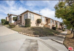 4479 W 61st St in Los Angeles, CA - Building Photo