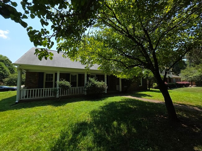 1301 Rock Point Rd in Charlotte, NC - Building Photo - Building Photo