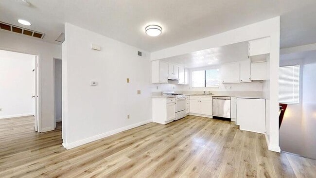 property at 20814 Seine Ave