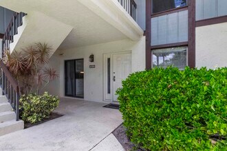 13329 Polo Club Rd in Wellington, FL - Building Photo - Building Photo