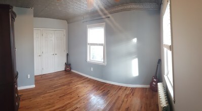 35 Patiky St, Unit Firstfloor in Kings Park, NY - Building Photo - Building Photo