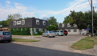 1328 Lamar Square Dr in Austin, TX - Building Photo - Building Photo