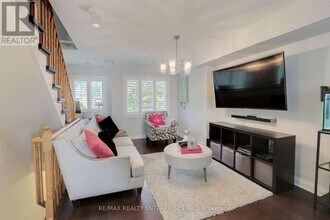 202 Wiltshire Ave in Toronto, ON - Building Photo - Building Photo
