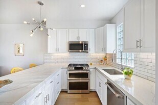 5425 Lauretta St in San Diego, CA - Building Photo