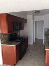 2822 E Holland Ave in Fresno, CA - Building Photo - Building Photo
