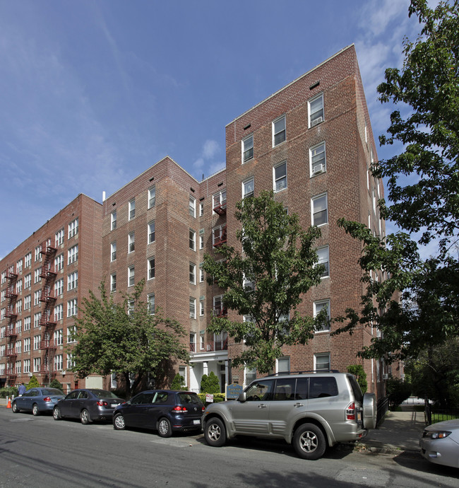 Bayview House in Staten Island, NY - Building Photo - Building Photo