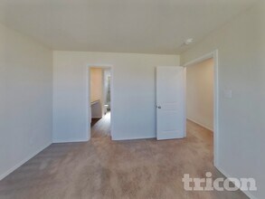 13215 Winemaker Dr, Unit 4311 in San Antonio, TX - Foto de edificio - Building Photo