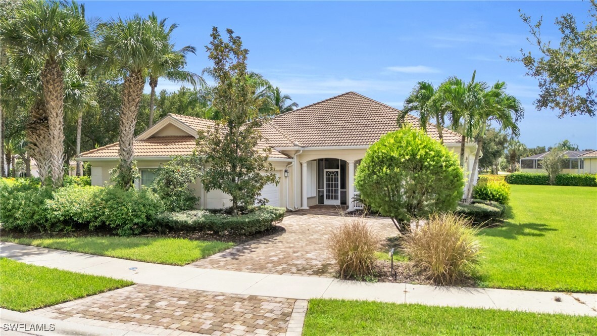 15281 Sea Star Ln in Bonita Springs, FL - Foto de edificio