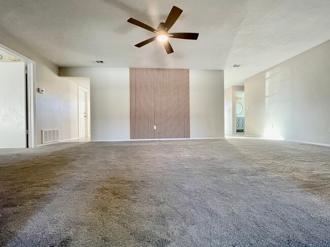 1943 Sky Dr in Clearwater, FL - Building Photo - Building Photo