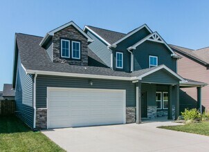 1132 Eagle's View Dr in Clarksville, TN - Building Photo - Building Photo