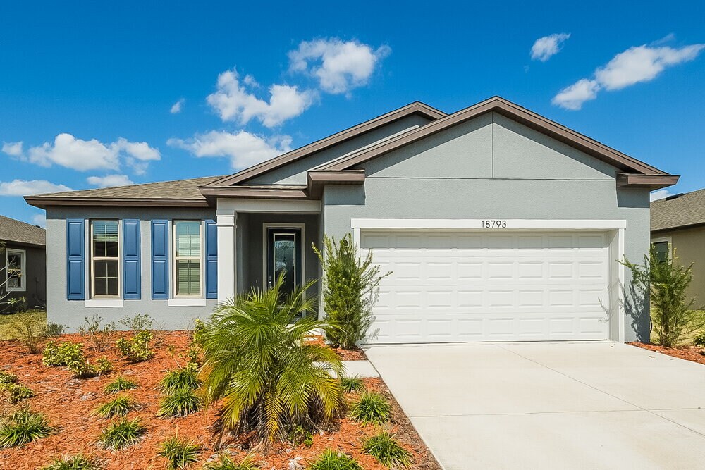 18793 Malinche Loop in Spring Hill, FL - Building Photo