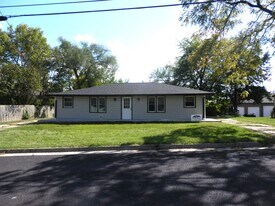 1906 Gordon St in Columbia, MO - Building Photo