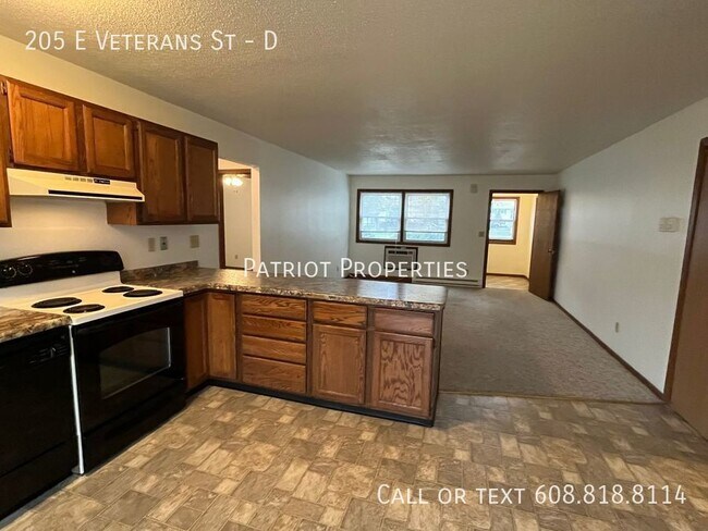 205 E Veterans St in Tomah, WI - Building Photo - Building Photo