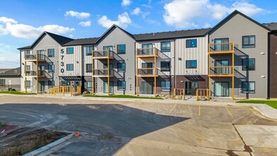 Whisper Creek Village in Sioux Falls, SD - Building Photo - Building Photo