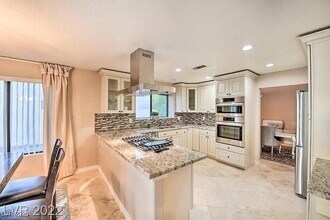 371 Placer Creek Ln in Henderson, NV - Building Photo - Building Photo