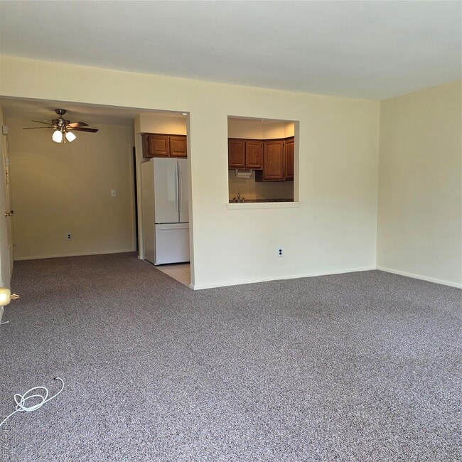 20 Laurel Ave in East Islip, NY - Building Photo - Building Photo