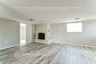 2128 W Hartford Ave in Phoenix, AZ - Foto de edificio - Building Photo