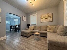 1362 Searle St in St. Paul, MN - Building Photo