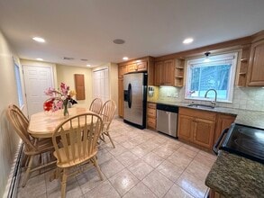 15 Wayland Rd in Wakefield, MA - Building Photo - Building Photo