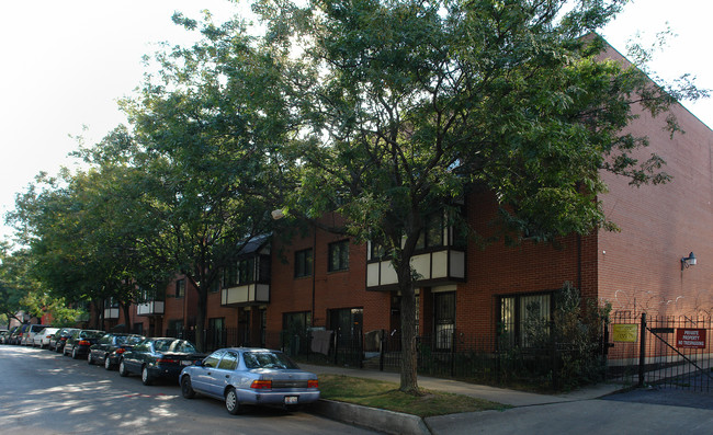 Oriental Terraces in Chicago, IL - Building Photo - Building Photo