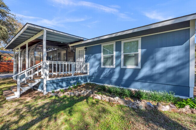 217 Co Rd 127A in Kingsland, TX - Building Photo - Building Photo