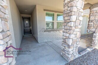 15243 W Latham St in Goodyear, AZ - Building Photo - Building Photo