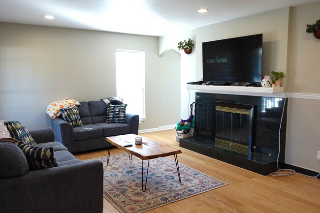 1333 Holliday Dr in Winder, GA - Foto de edificio - Building Photo