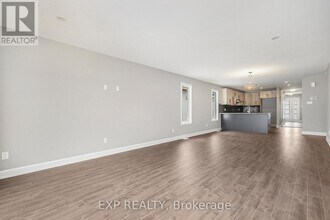 1222 Montblanc Cres in Russell, ON - Building Photo - Building Photo