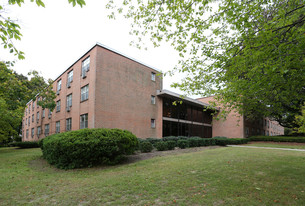 711 Farmington Ave Apartments