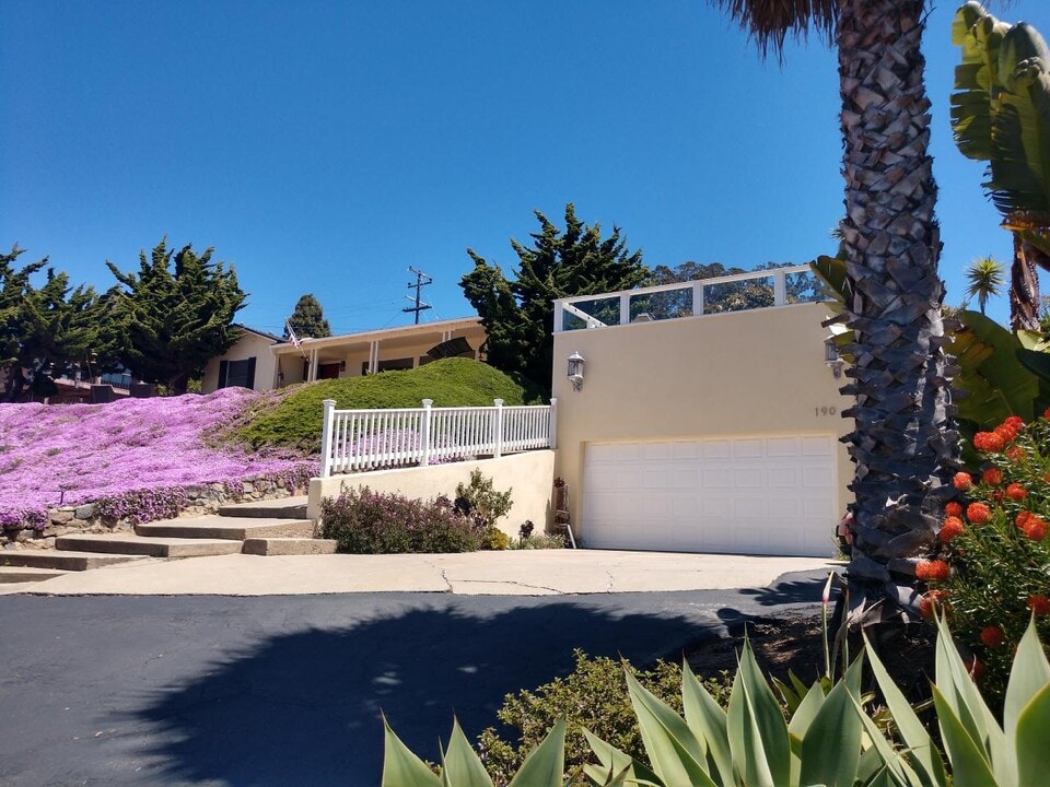 190 Bradley Ave in Morro Bay, CA - Building Photo