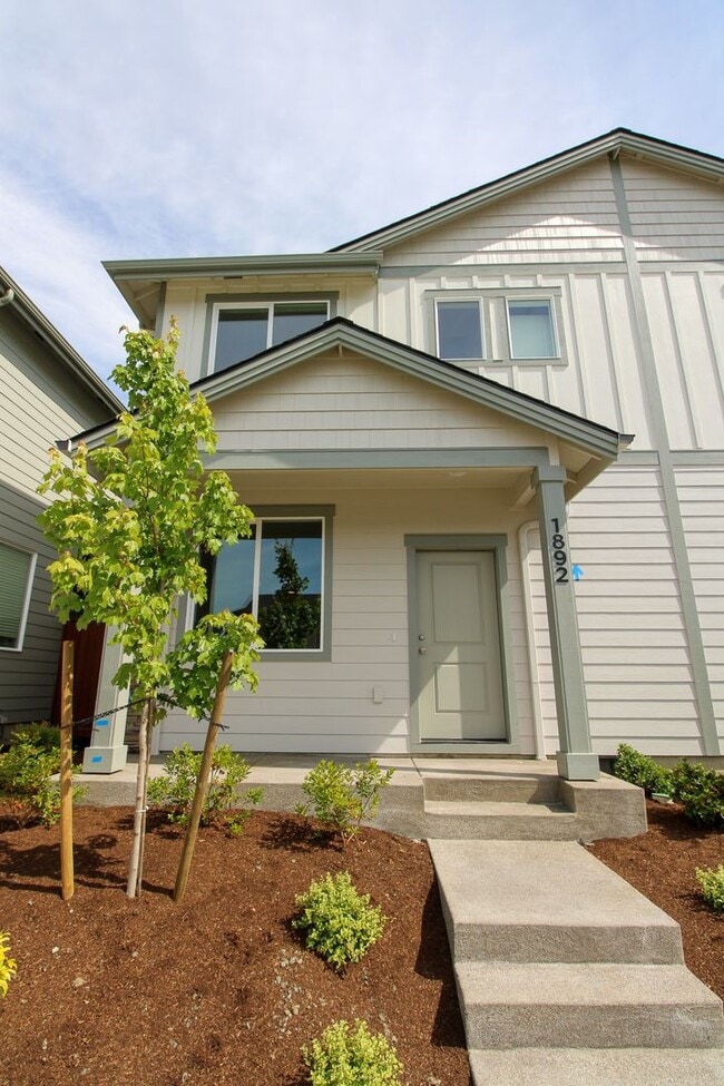 1892-1898 SE Hankel St in Dallas, OR - Building Photo - Building Photo