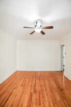 1365 W Greenleaf Ave, Unit #2D in Chicago, IL - Building Photo - Building Photo