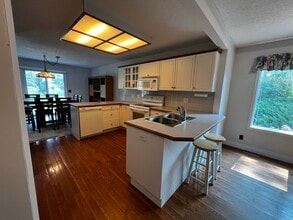 10824-10102 102 St in Fort St John, BC - Building Photo - Building Photo