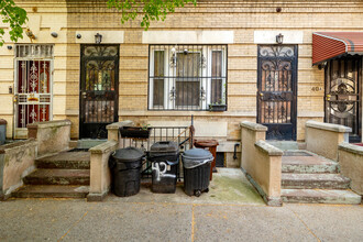 42 Hampton Pl in Brooklyn, NY - Building Photo - Building Photo