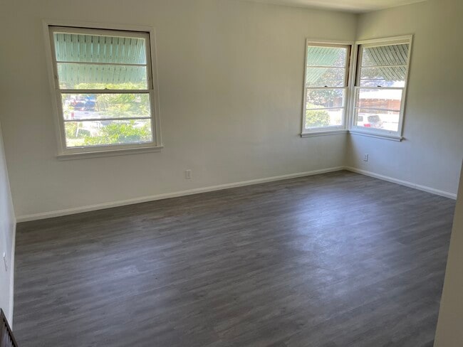 10016 Pinewood Ave, Unit Pinewood ave in Tujunga, CA - Building Photo - Building Photo