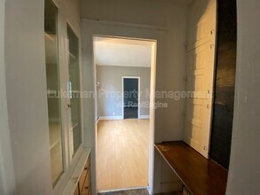 513 Village St in Kalamazoo, MI - Building Photo - Building Photo