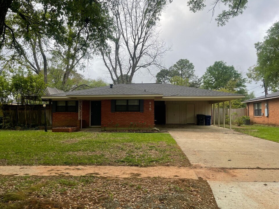 315 E Southfield Rd in Shreveport, LA - Building Photo