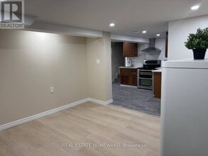 61 Tanjoe Crescent in Toronto, ON - Building Photo - Building Photo