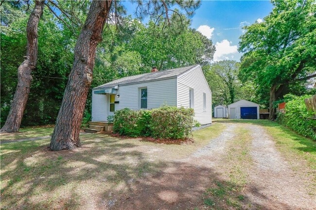 48 Pollux Cir W in Portsmouth, VA - Building Photo - Building Photo