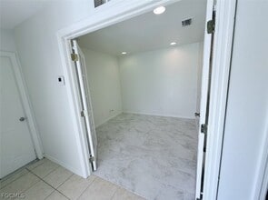 541 Hancock Bridge Pkwy in Cape Coral, FL - Building Photo - Building Photo