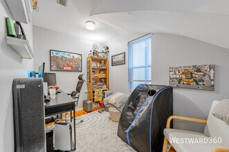 3242 N Hoyne Ave in Chicago, IL - Building Photo - Building Photo