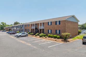 Sawyer Point Apartments in Albany, GA - Building Photo - Building Photo