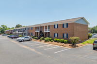 Sawyer Point Apartments in Albany, GA - Foto de edificio - Building Photo