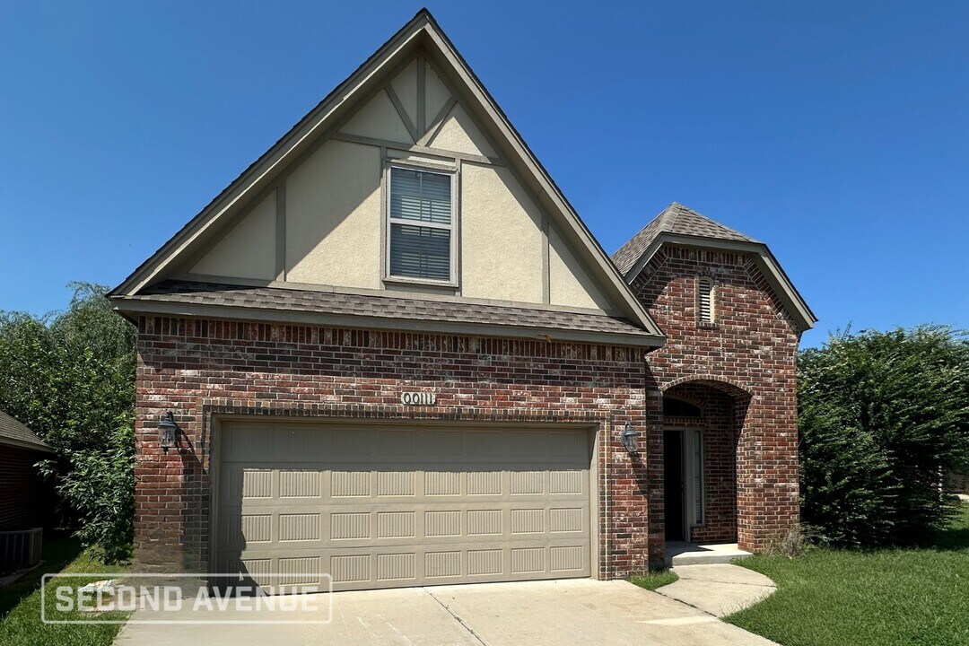 11100 Arbor Lake Dr in Oklahoma City, OK - Building Photo