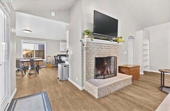 1485 Luella St in Eugene, OR - Building Photo - Building Photo