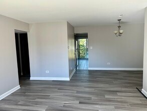 9320 Hamilton Ct in Des Plaines, IL - Building Photo - Building Photo