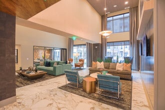 Luxia Gallery House in Dallas, TX - Building Photo - Interior Photo